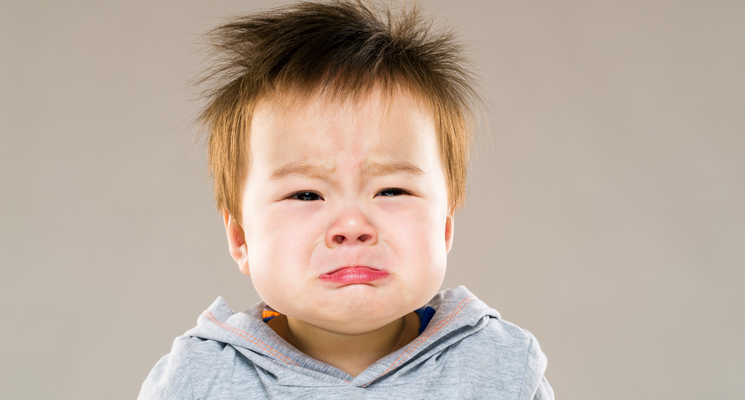 baby-crying-mishandling-criticism